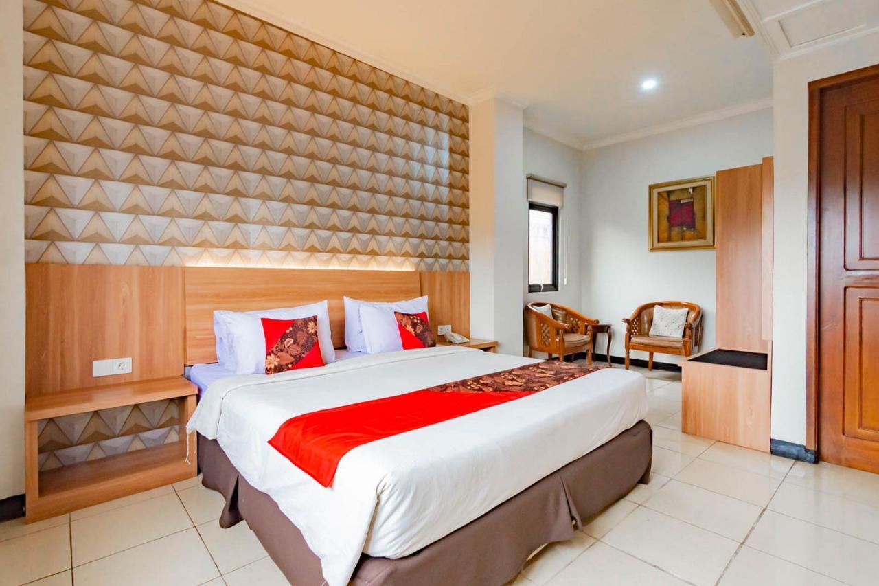 Cihampelas Hotel 2 Mitra Reddoorz Bandung Dış mekan fotoğraf