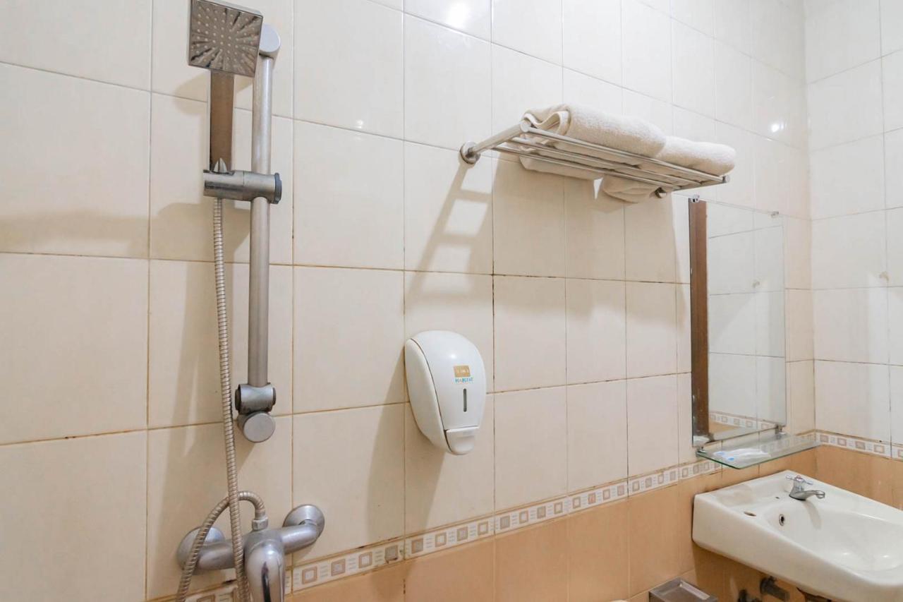 Cihampelas Hotel 2 Mitra Reddoorz Bandung Dış mekan fotoğraf