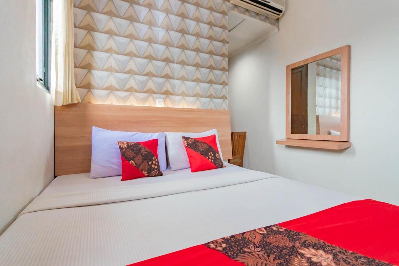 Cihampelas Hotel 2 Mitra Reddoorz Bandung Dış mekan fotoğraf