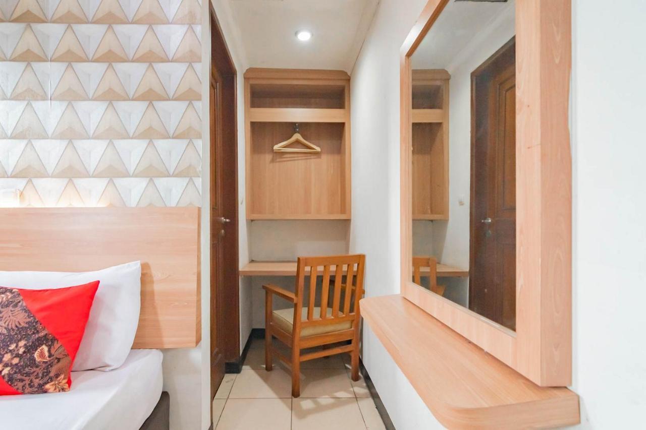 Cihampelas Hotel 2 Mitra Reddoorz Bandung Dış mekan fotoğraf