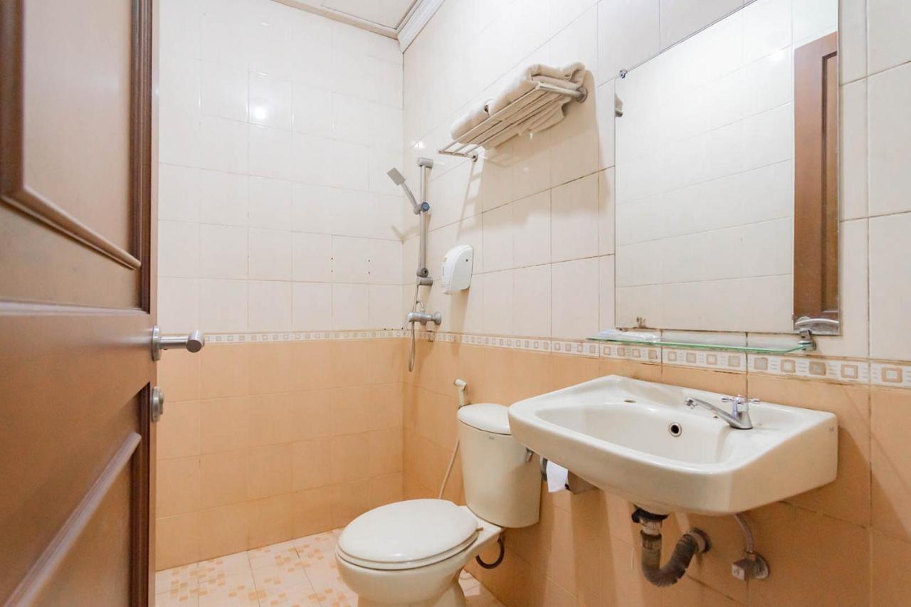 Cihampelas Hotel 2 Mitra Reddoorz Bandung Dış mekan fotoğraf