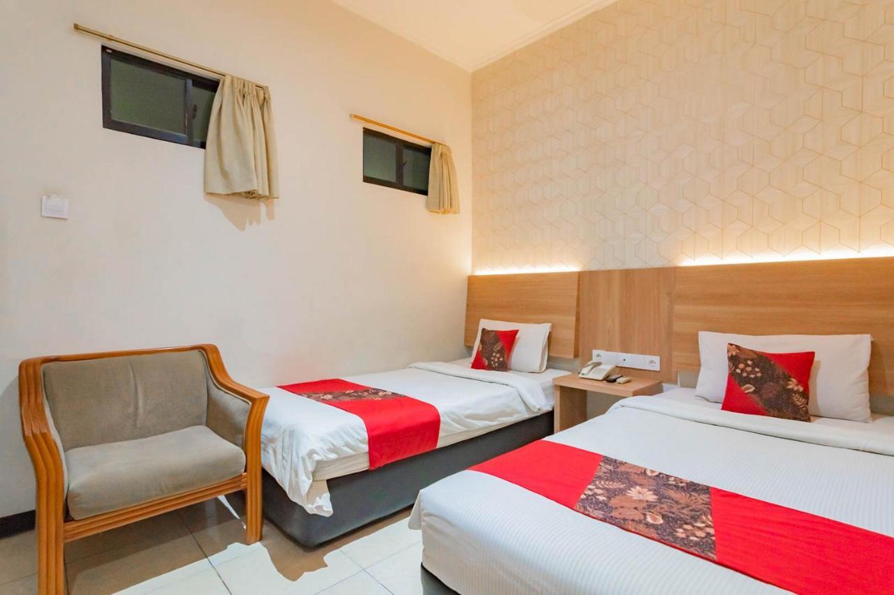 Cihampelas Hotel 2 Mitra Reddoorz Bandung Dış mekan fotoğraf
