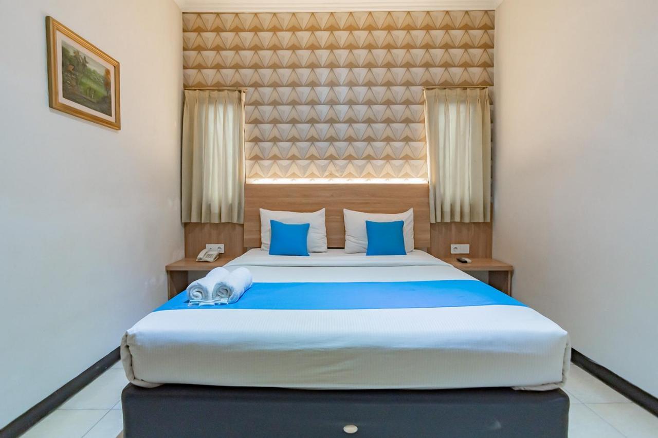 Cihampelas Hotel 2 Mitra Reddoorz Bandung Dış mekan fotoğraf
