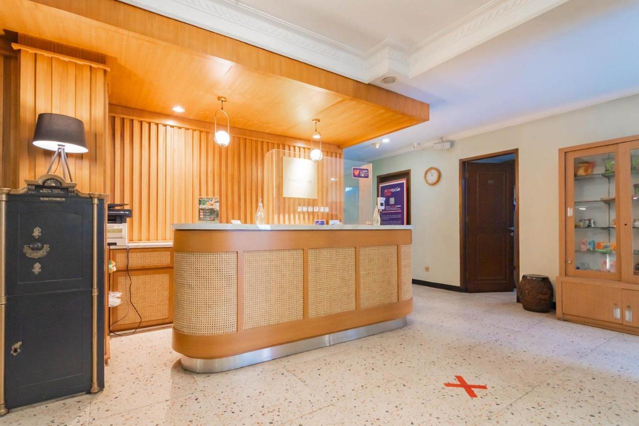 Cihampelas Hotel 2 Mitra Reddoorz Bandung Dış mekan fotoğraf